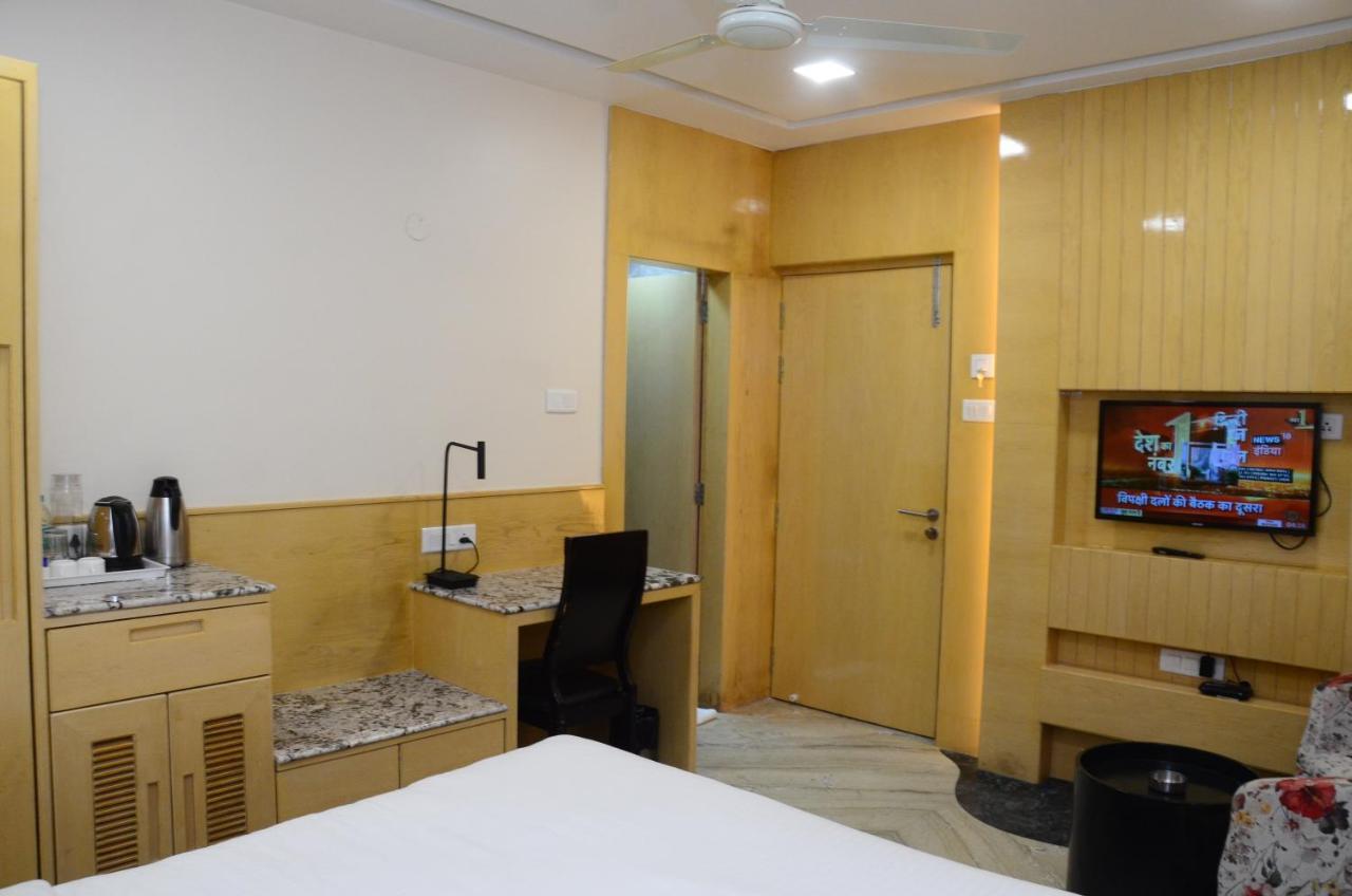 Hotel Crytsal Residency Ráňčí Exteriér fotografie