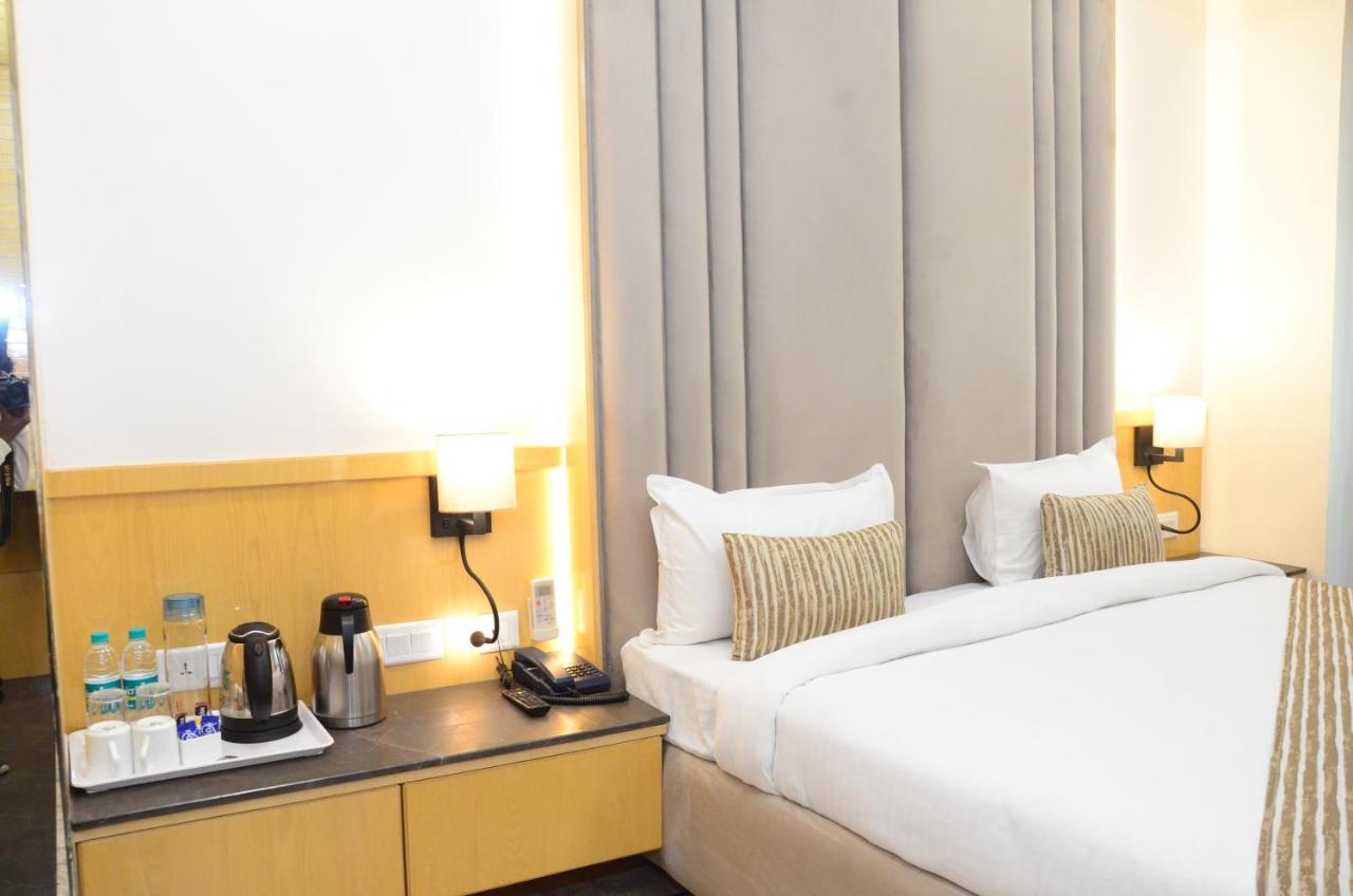 Hotel Crytsal Residency Ráňčí Exteriér fotografie