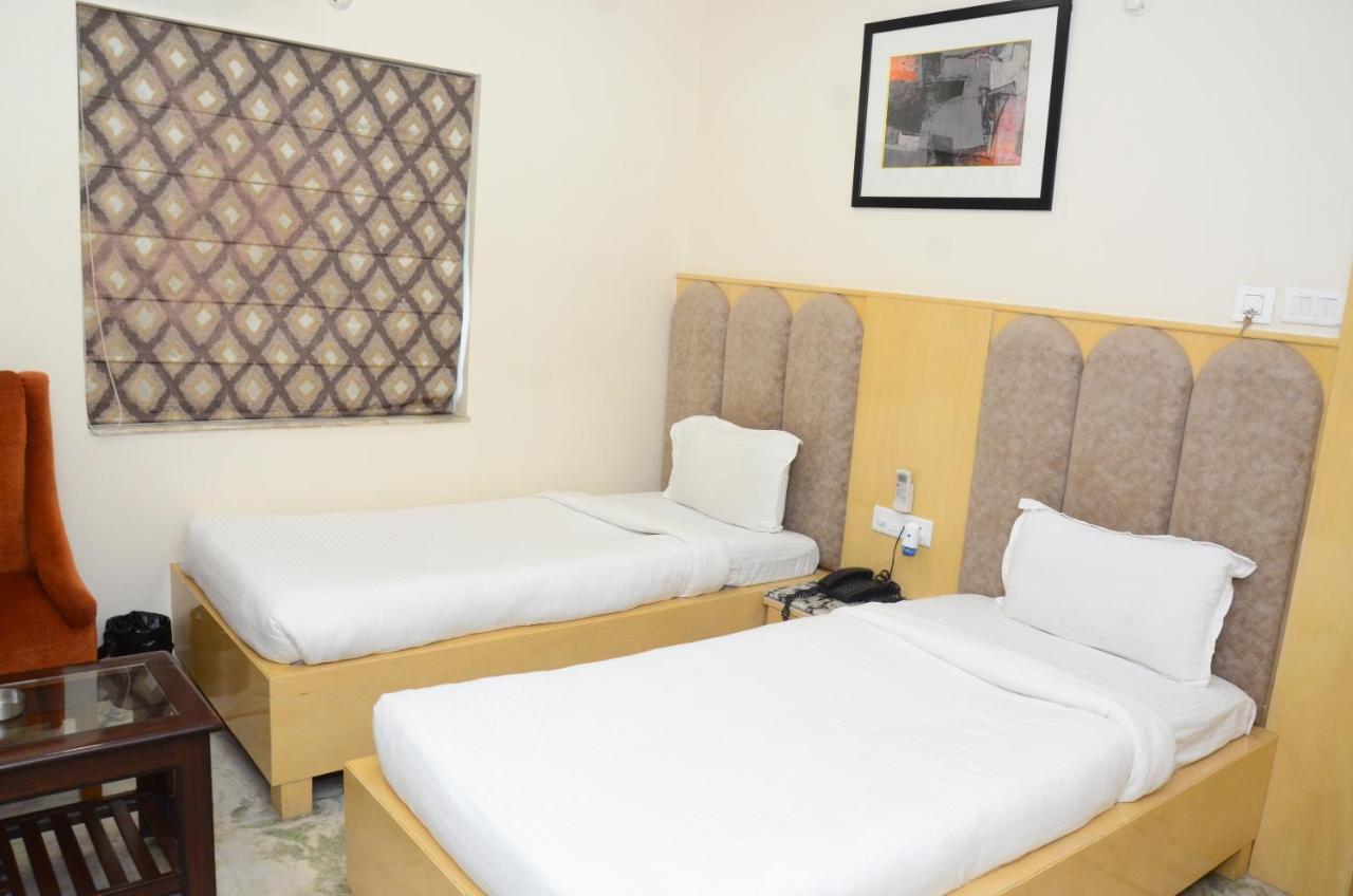 Hotel Crytsal Residency Ráňčí Exteriér fotografie