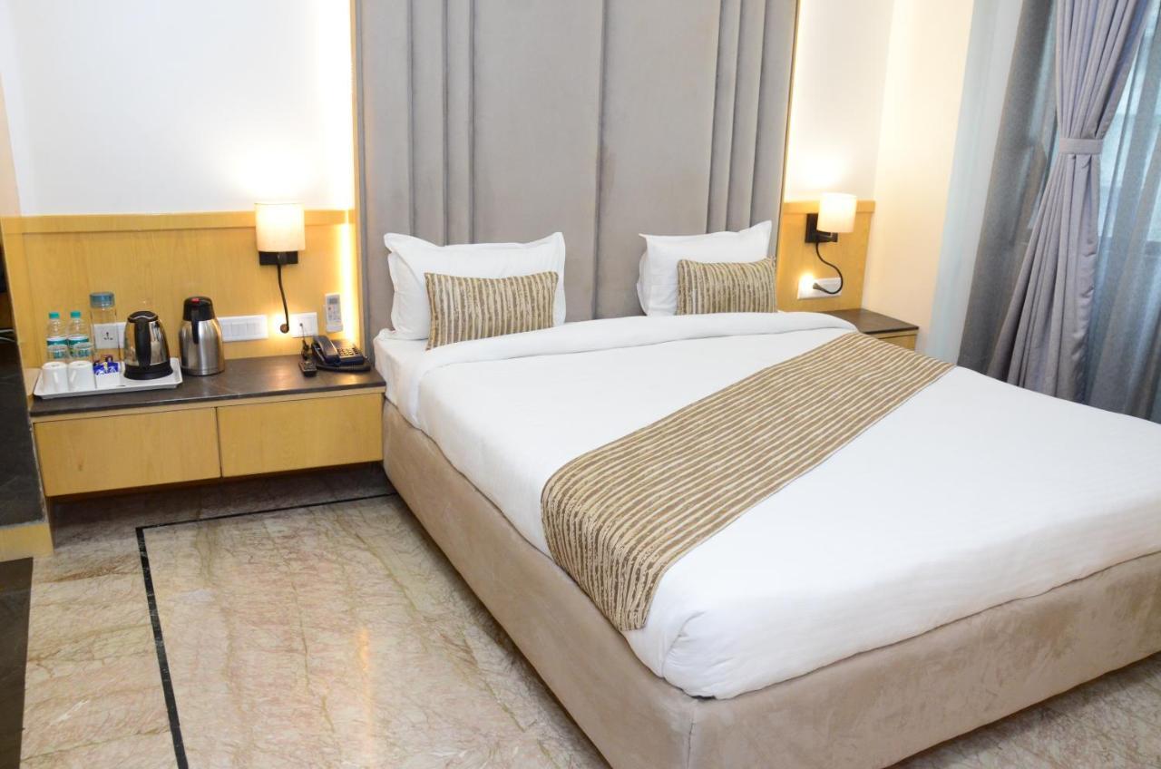 Hotel Crytsal Residency Ráňčí Exteriér fotografie