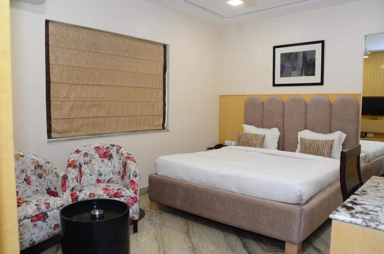Hotel Crytsal Residency Ráňčí Exteriér fotografie
